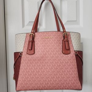 New Michael Kors Cinnamon Voyager Tote Purse